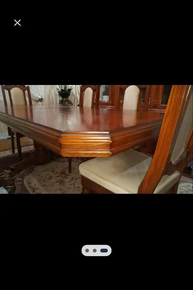 Dining Room Set with matching Hutch in Multi-item in City of Toronto - Image 4