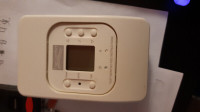 Electric underfloor heating thermostat/ controller