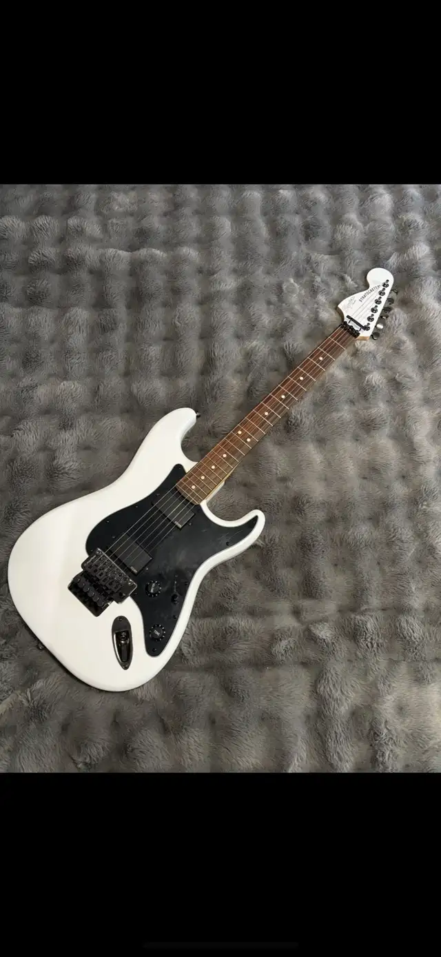 Squier contemporary Stratocaster HH FR in Guitars in Owen Sound - Image 2
