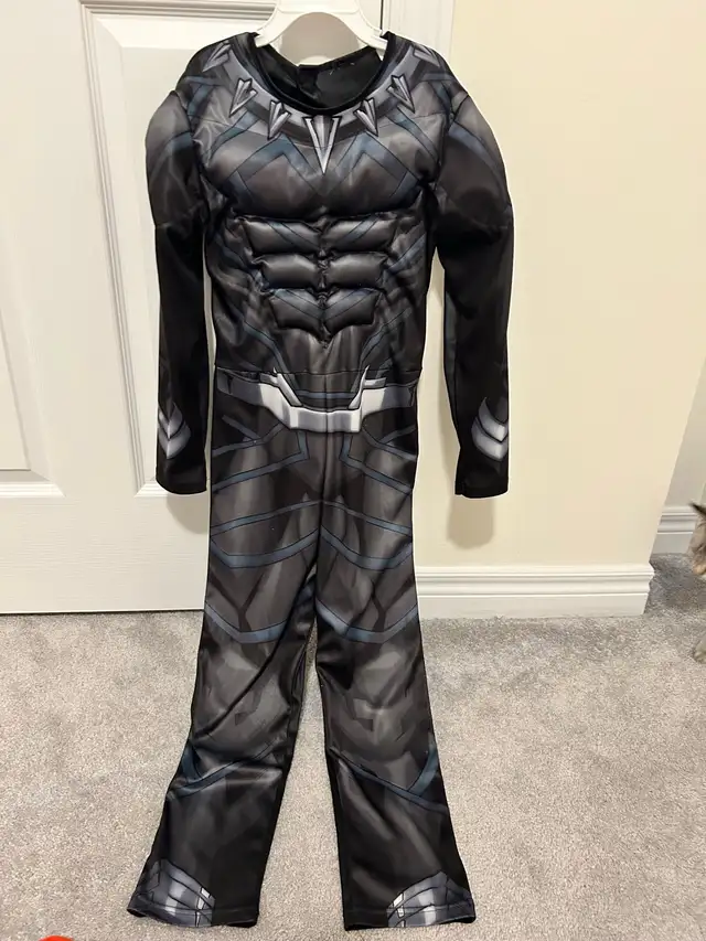 black panther Costume in Costumes in Oshawa / Durham Region - Image 3