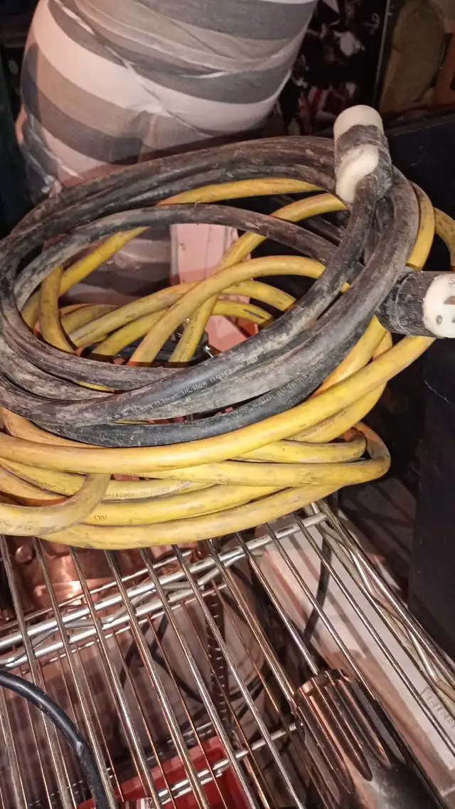 Appleton plug 60 amp electrical cable hd tow strap in Other Business & Industrial in Edmonton - Image 7