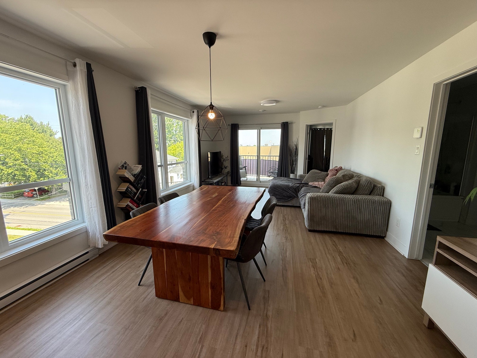 Grand 3 1/2 lumineux — photo 3