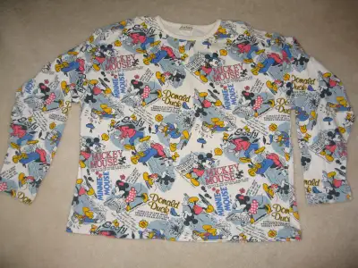 Brand: Mickey Family Walt Disney Company Size: M Vintage long sleeve sweatshirt featuring a colouful...