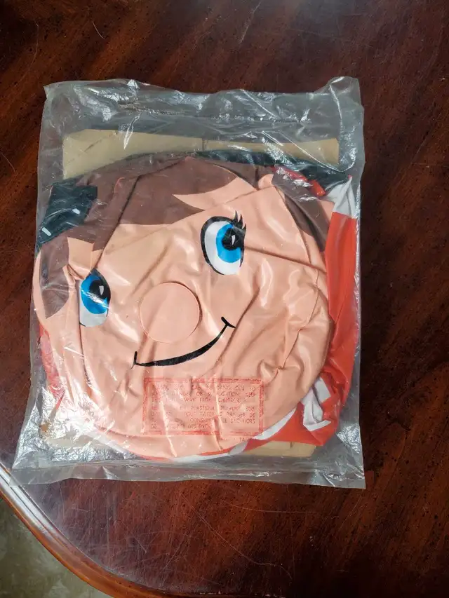 1972 Philadelphia flyers inflatable little mascot  in Arts & Collectibles in Saint John - Image 3