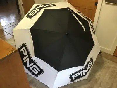 Ping Putter and Umbrella, View more