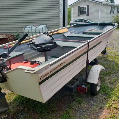 I'm selling my used Fiberglass Boat with a Yamaha 25 motor and trailer, ready for some fun on the wa...