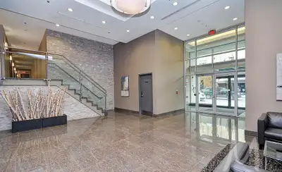 Downtown Ottawa DT Rental! 1 Bedroom + Den available starting August 1-year lease (direct from landl...
