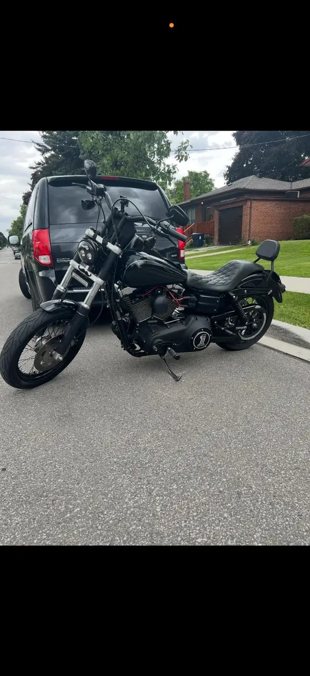2010 Harley Dyna Super Glide Club Style – Clean & Loaded in Street, Cruisers & Choppers in City of Toronto - Image 4