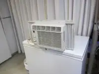 Climatiseur pour fenetre / Window air conditioner 5200 BTU