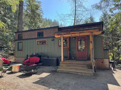 Luxury 34 foot Summit tiny home for sale. Rustic meets modern. The Hummingbird tiny home is designed...