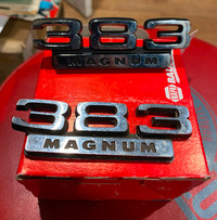 Dodge Super Bee 69-70 fender emblems