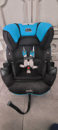 Evenflo 3 in 1 carseat.