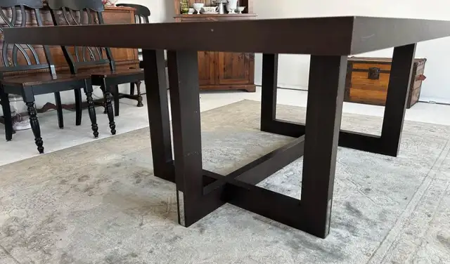 Gorgeous Dining Table in Dining Tables & Sets in Kingston - Image 11