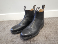 Men’s Blundstone Black Shoes Boots, Size 10, $150