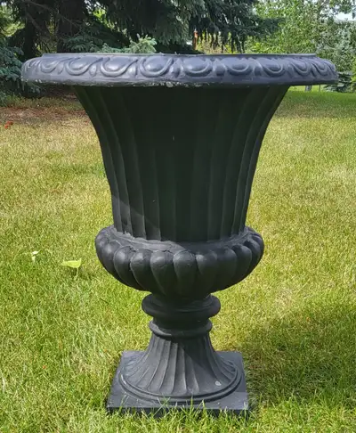 PLANTER - FIBERGLASS URN STYLE PLANTER IN GOOD CONDITION, View more