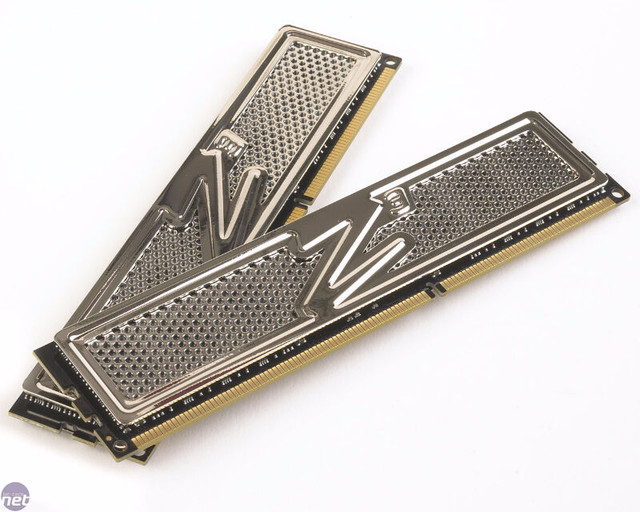 Barrette memoire ram OCZ Gold 6GB DDR3 3X2G DDR3-1866 PC3-15000 dans Composants de système  à Ville de Montréal - Image 2