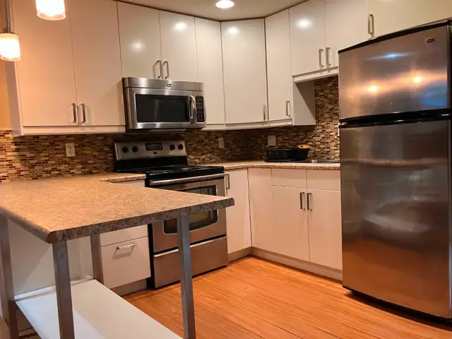 Bright 1 Bedroom Suite in Highlands-$1100 Incl Utilities & Wi-Fi