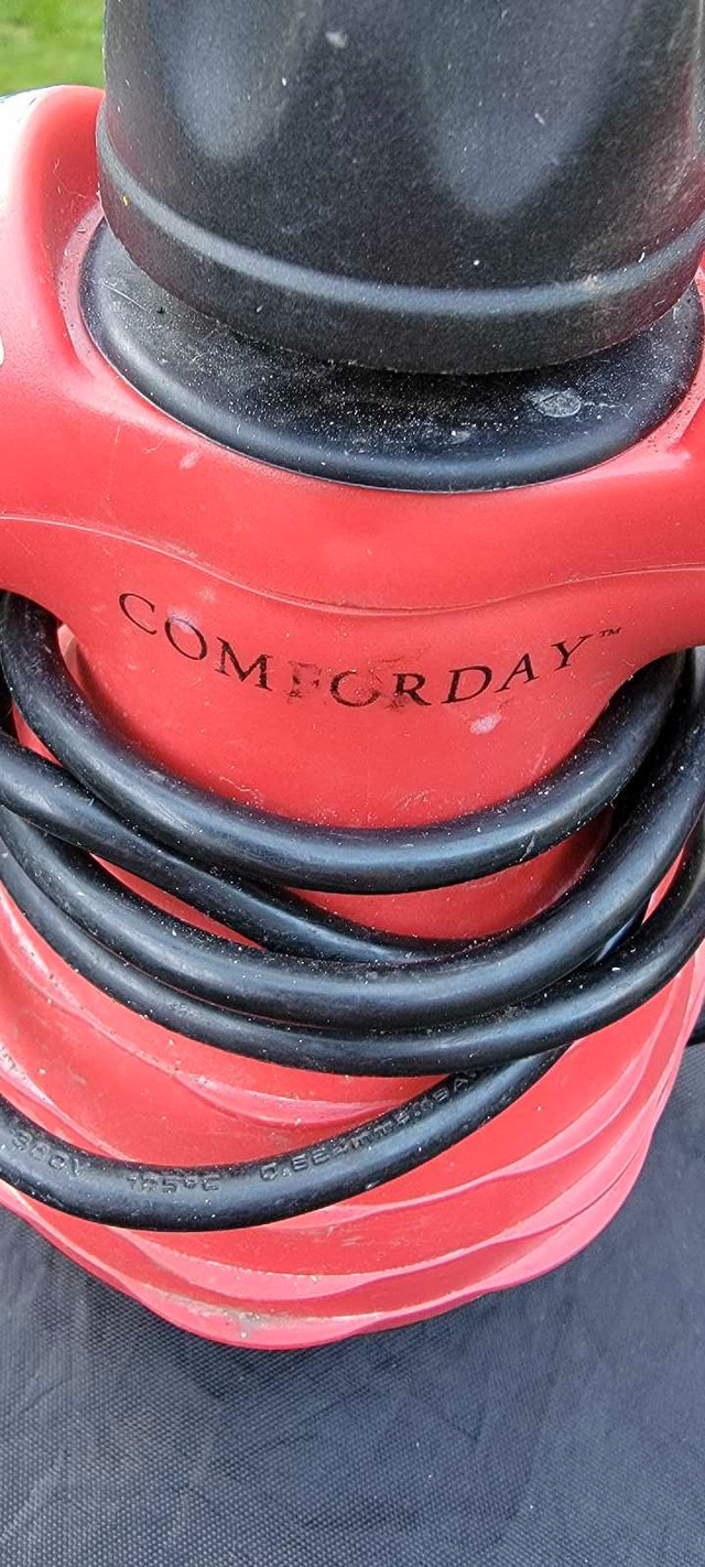 Comfortday Steam Cleaner in Vacuums in Vancouver - Image 2
