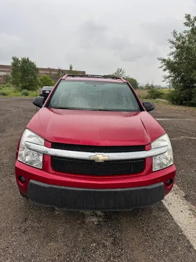 Original Owner All Wheel Drive No accidents (clean carfax) 173,000km No accidents 2 Set of Tires New...