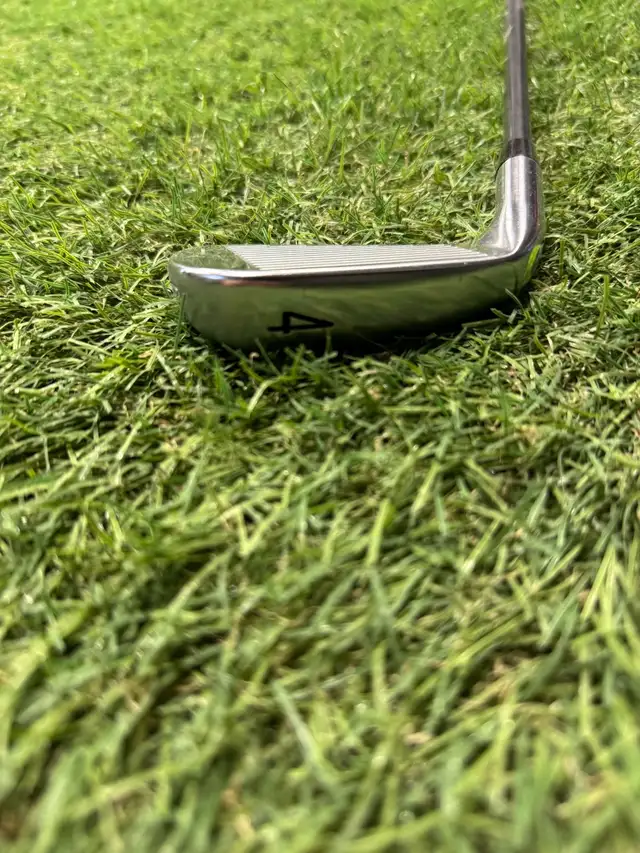 Titleist U500 4 Iron in Golf in Windsor Region - Image 4
