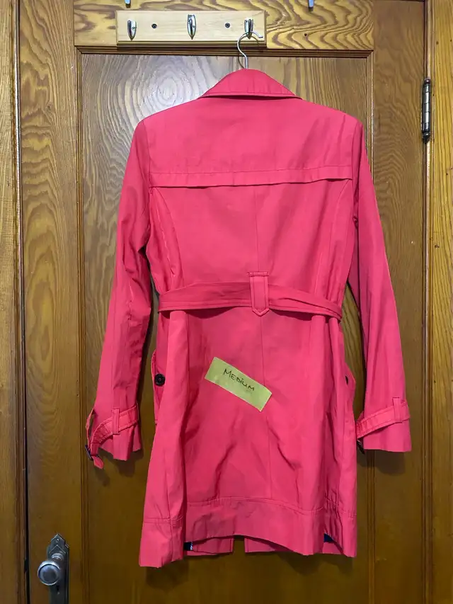 LOT de Trench-coats et manteau in Women's - Tops & Outerwear in Sherbrooke - Image 3