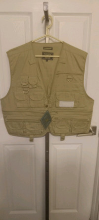 fishing vest in All Categories in Canada - Kijiji Canada - Page 2