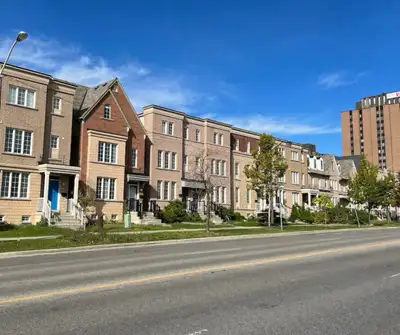 York University Private Room For Rent -Ready to move in immediately -New mattress, all furniture, ut...
