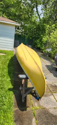 16ft canoe, fiberglass 