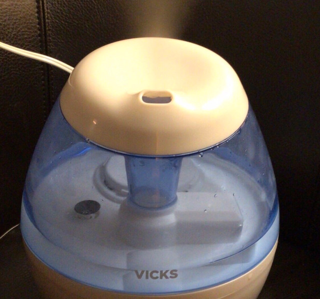 Vicks Filter Free Ultrasonic Cool Mist Humidifier - W: 8.15” | Heaters