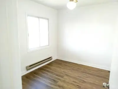 50m from metro cartier, big 4 1/2 of duplex, 3 parking