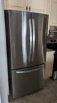 Réfrigérateur presque neuf à vendre