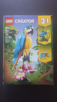 Lego Exotic Parrot (31136) Creator 3 in 1 Set