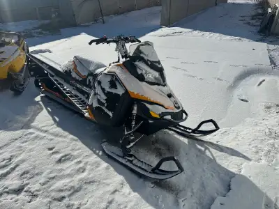 summit 163 in Snowmobiles in Canada | Kijiji Marketplaces