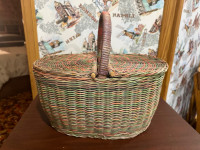 70s Woven Rattan Picnic Basket Storage basket Hinge Lid Vintage