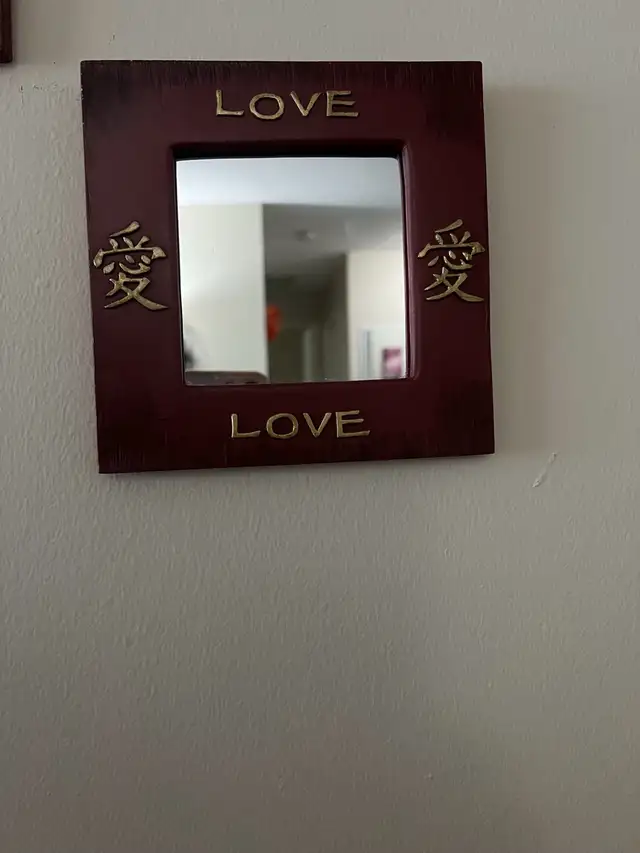 Mirror Wall Decor in Home Décor & Accents in Ottawa - Image 6