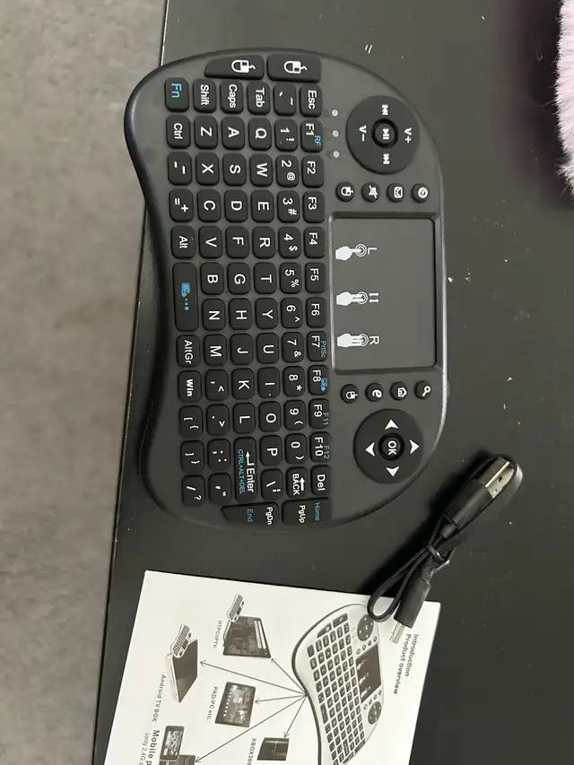 Mini wireless keyboard in Mice, Keyboards & Webcams in Edmonton - Image 4