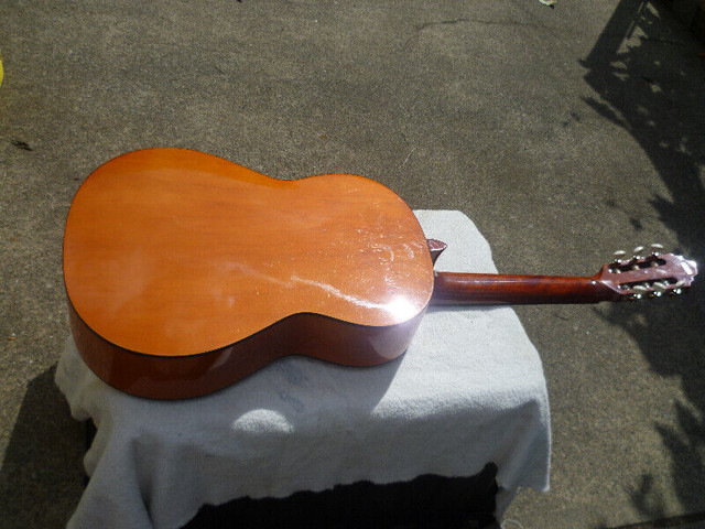 Kasuga Classical guitar G100L Japan in Guitars in Vancouver - Image 3