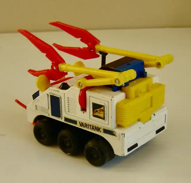 Vintage 1970s Diecast Varitank Shogun Action Vehicle PA-64 in Arts & Collectibles in City of Toronto - Image 8