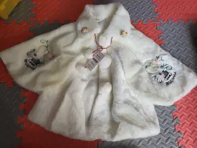 Kid's Poncho and Baret Set, View more