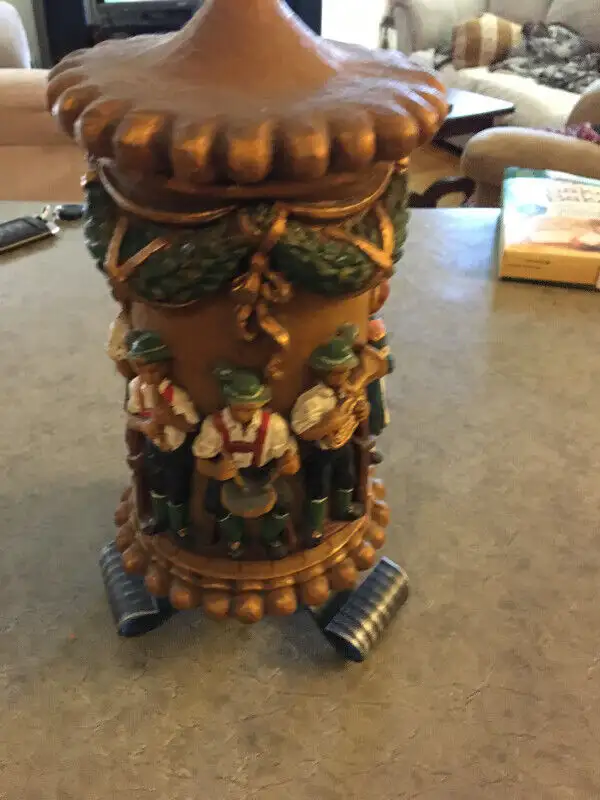 Decorative German themed large candle503563721460295682