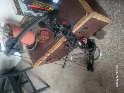 Great condition. Used maybe 6 times Comes with 2 arrows. Please call or text 5879882069 Asking $100...
