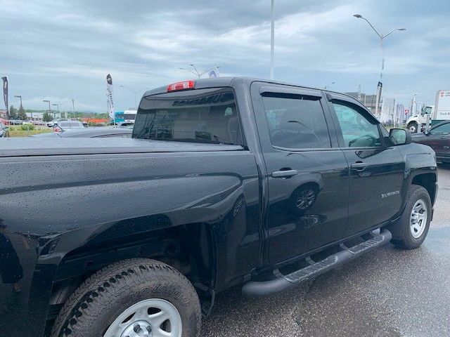 2018 Chevrolet Silverado 1500 in Cars & Trucks in Thunder Bay - Image 2