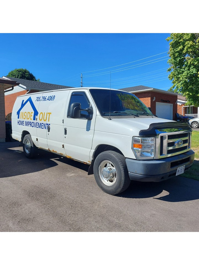 2013 Ford E250 Econoline Extended Cargo Van in Cars & Trucks in Barrie - Image 4