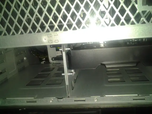 dell precision 7610 dual socket 64 gig e5 -2620v2  8 drive cage in Desktop Computers in City of Montréal - Image 6