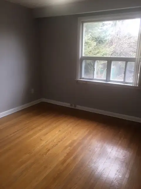 Bathurst/Wilson - BIG BDRM on Main Floor of House for Rent Oct 163826841795715122