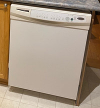 Dishwasher by Whirlpool 
