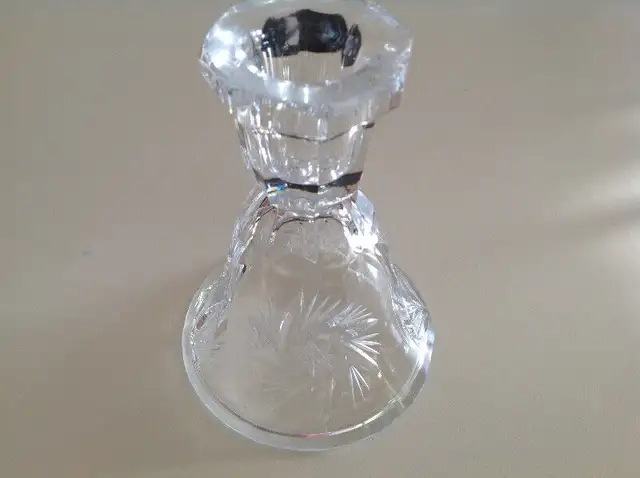 CRISTAL PINWHEEL CHANDELIER  CRYSTAL CANDLESTICK DOUBLE USE in Arts & Collectibles in City of Montréal - Image 2