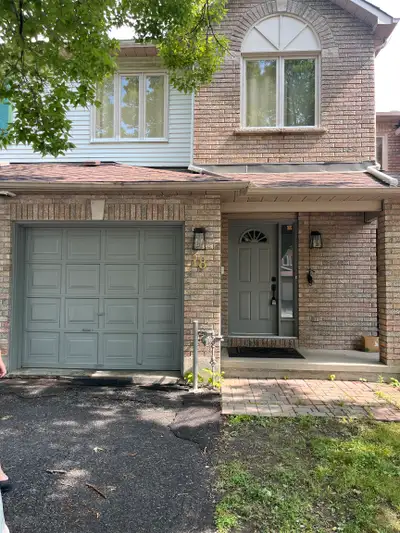 FOR RENT - Centrepointe Executive Townhouse, 4 beds, 3 baths
