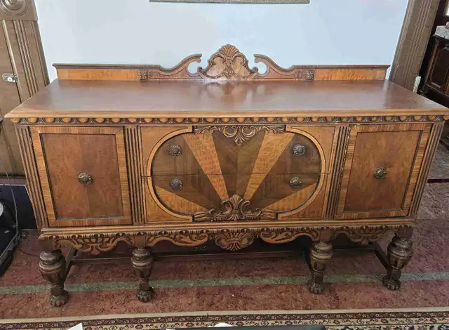 1915 Sideboard and china cabinet in Dining Tables & Sets in Petawawa - Image 2