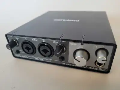 ** Roland Rubix 22 USB Audio Interface - USB in damaged, but still works - does not come with any ac...